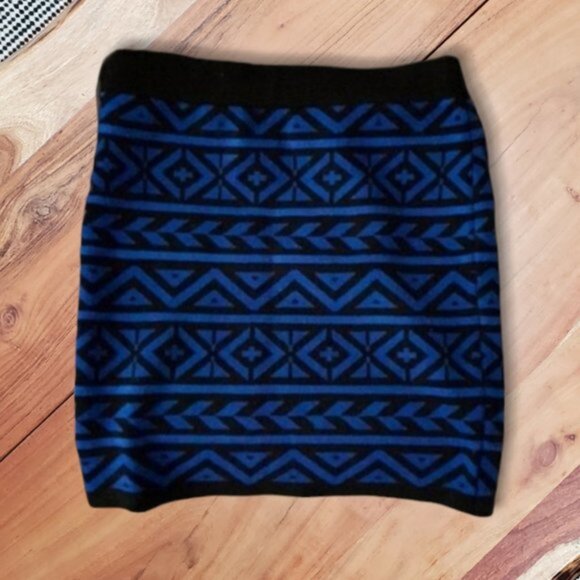 FALL/WINTER- Size S• Black/Blue•Geometric Knit Skirt by F21 - Picture 1 of 10